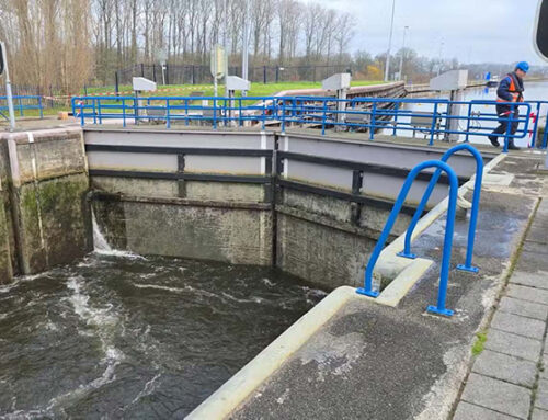 Van Zelst herstelt beschadigde sluis Schijndel