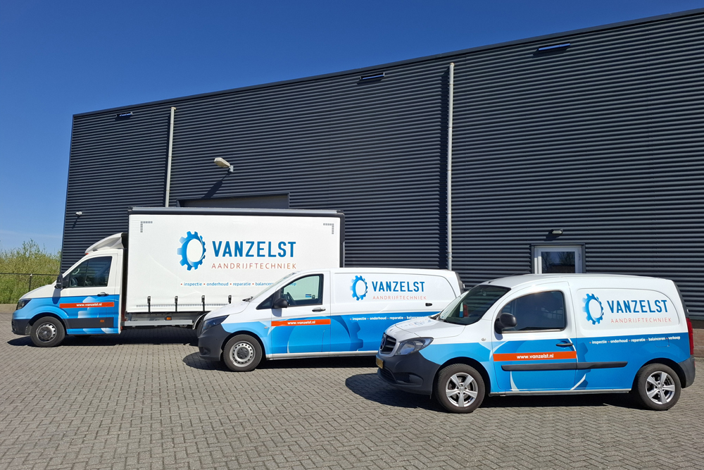 Bedrijfsauto's Van Zelst Aandrijftechniek nieuwe huisstijl signing