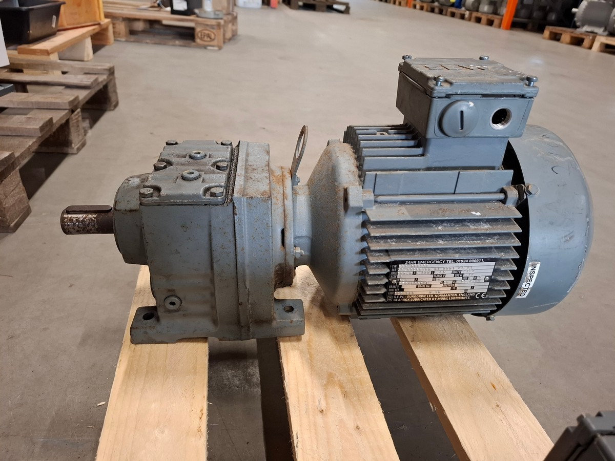 SEW | R37 DT90S4