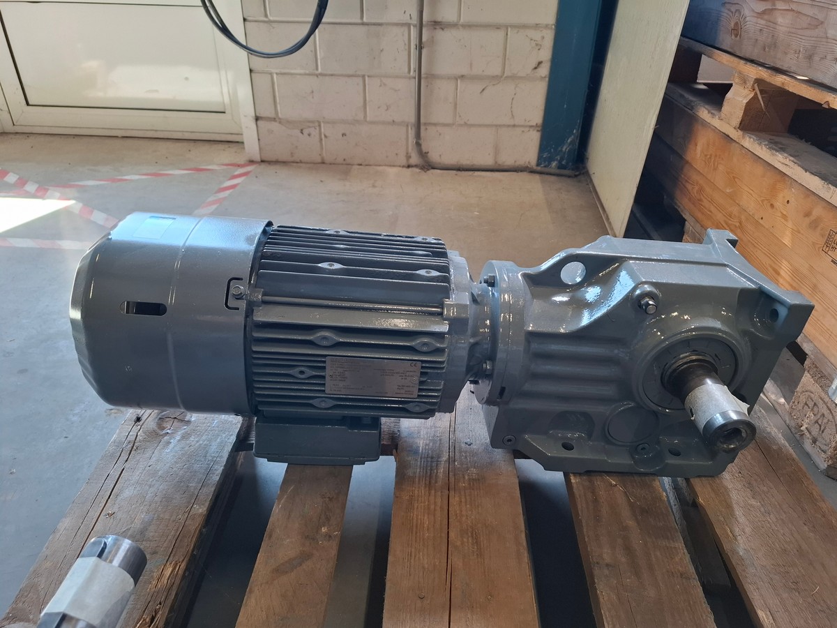 SEW | K67 DRE100M4BE5HF/DH