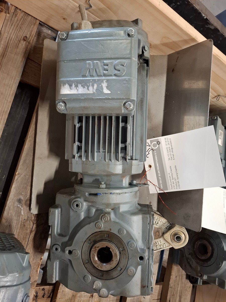 SEW | SA47/T DRN80M4