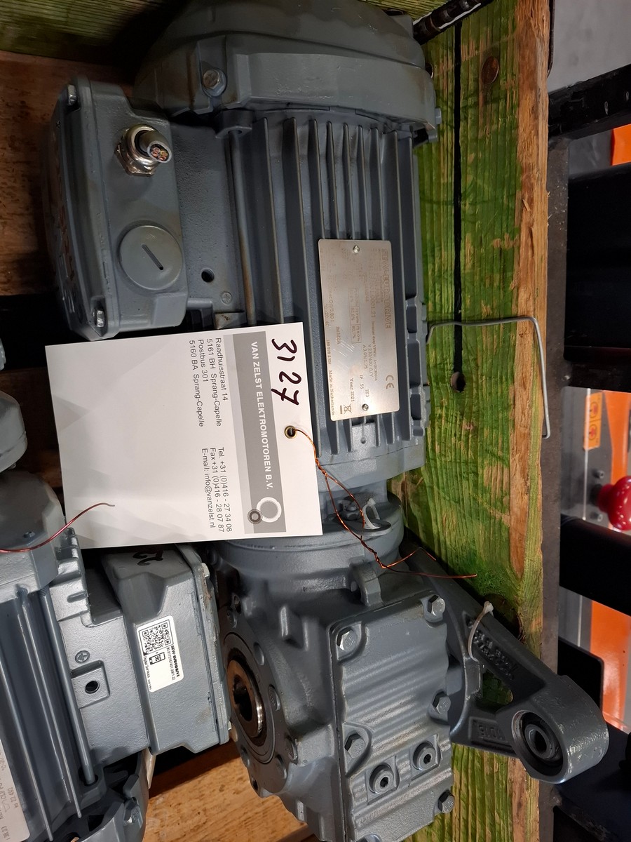 SEW | SA47/T DRN80M4